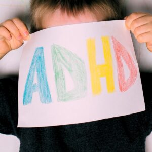 Objawy ADHD u dzieci – kiedy zrobić test i gdzie szukać pomocy poradnik